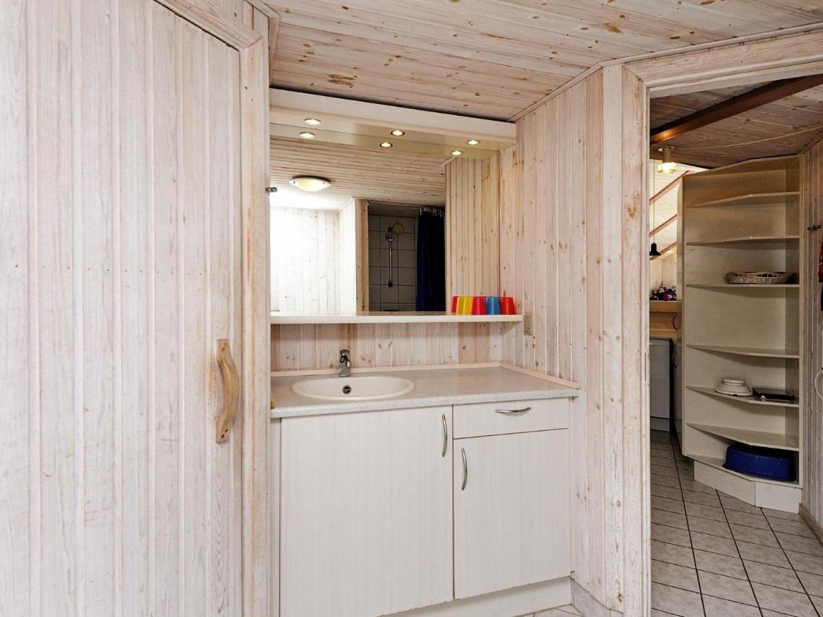 10 Person Holiday Home In Fan Фанё Экстерьер фото